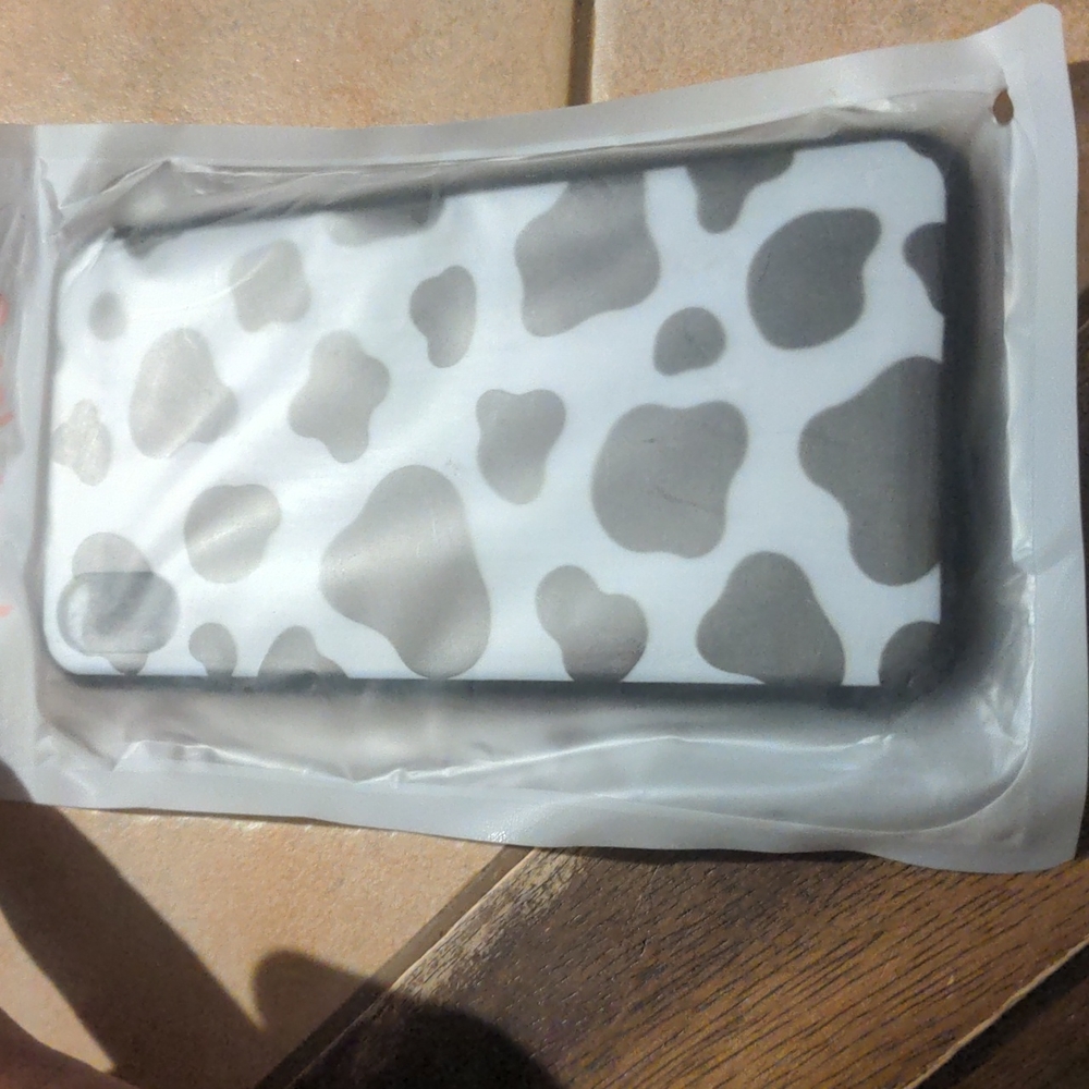 Romwe xs max cow style print case new in original packaging